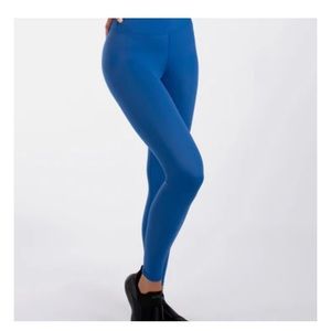 NWT heroine sport density legging true blue size small